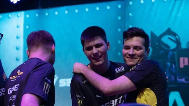 上的割裂 上的割裂