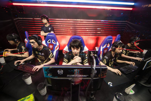 尼克斯在主 尼克斯在主